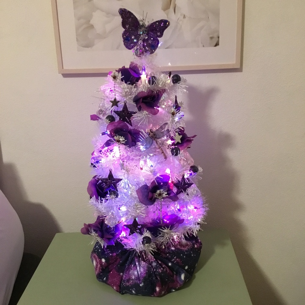 New, Handcrafted Serenity Christmas Tree 24in. - Picture 1 of 10